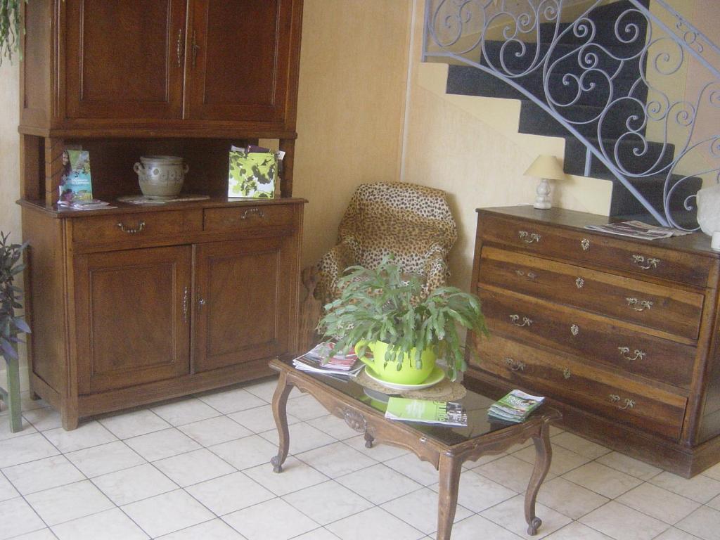 Chambre D'Hote La Frezelle Rouvres-la-Chetive Luaran gambar